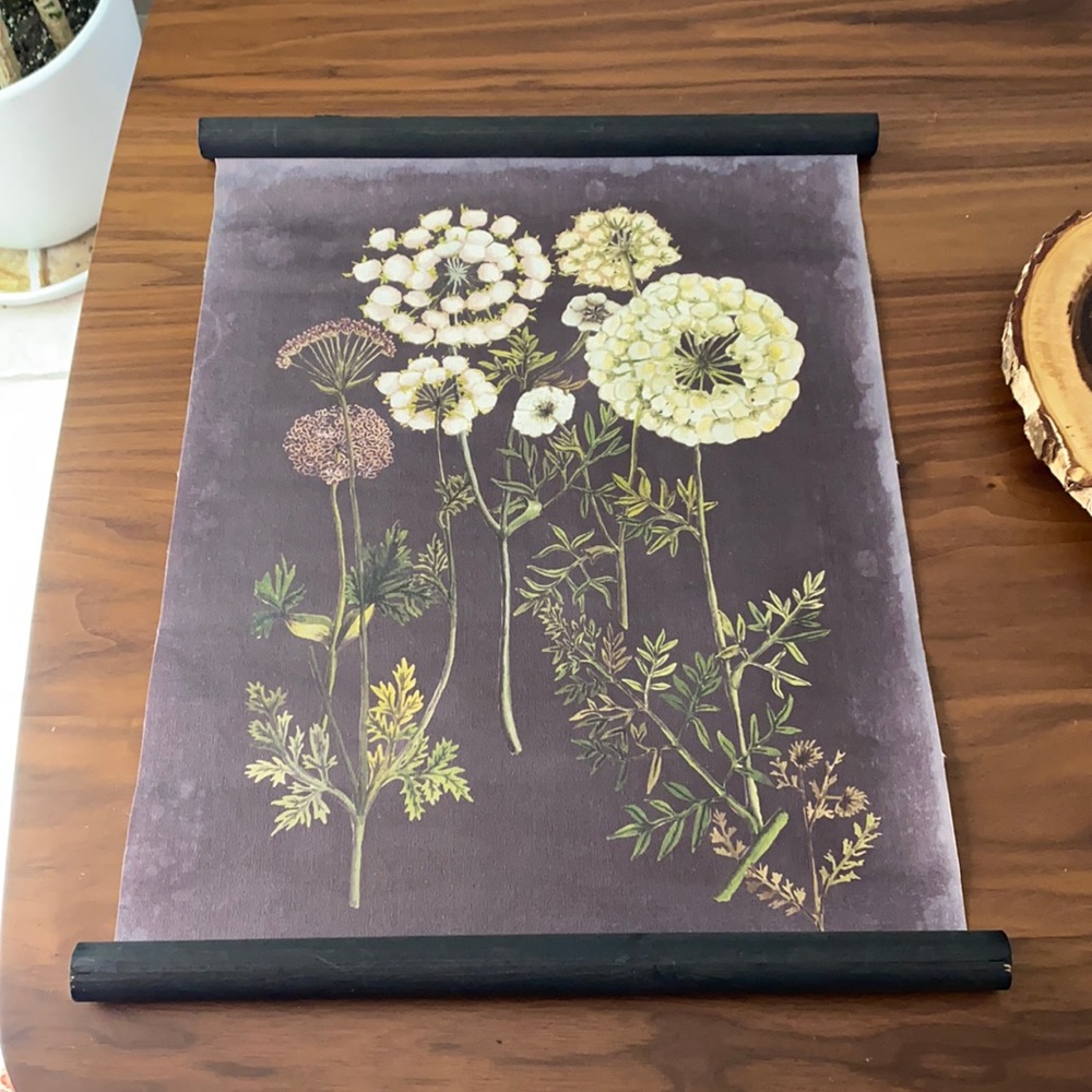 Roll-Up Floral Art Wall Decor